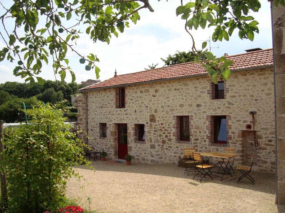 Demeure Du Castel Bed & Breakfast Les Châtelliers-Châteaumur Exterior photo
