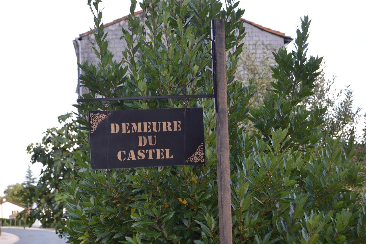 Demeure Du Castel Bed & Breakfast Les Châtelliers-Châteaumur Exterior photo
